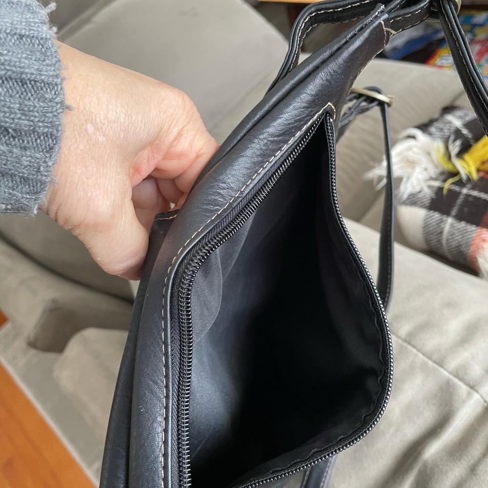 Le Donne Leather Backpack - Picture 3 of 6